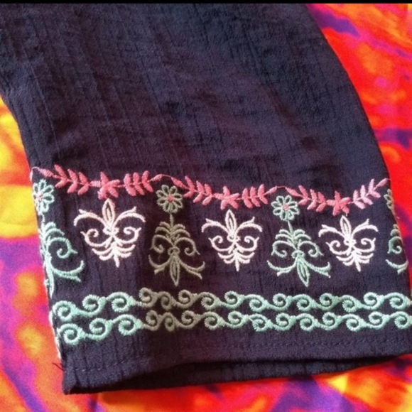 ‼️THRIFT STORE MAKE OFFER NWT Christopher & Banks Top Embroidered Festival Shirt - Picture 4 of 8